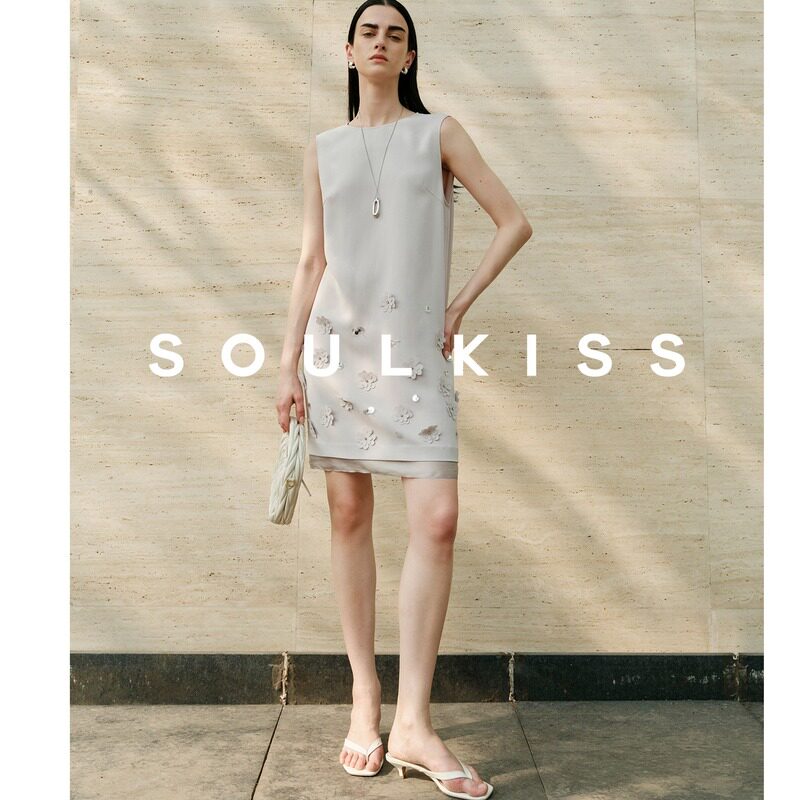 Лимитированная коллекция SOULKISS, в центре внимания публики, платье ручной работы из объемного шелка с цветочным рисунком, расшитое бисером.
