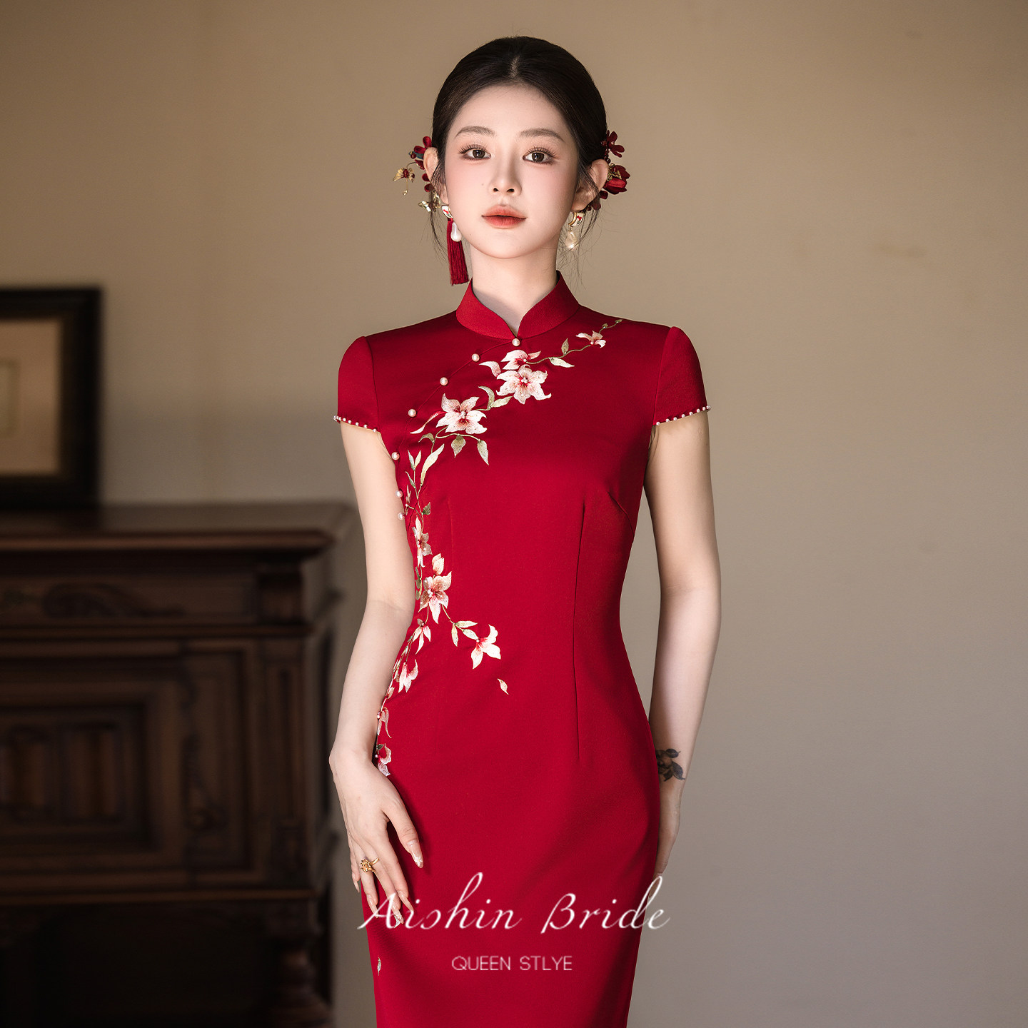 Красное платье-чонсам для тостов Ai Shini 