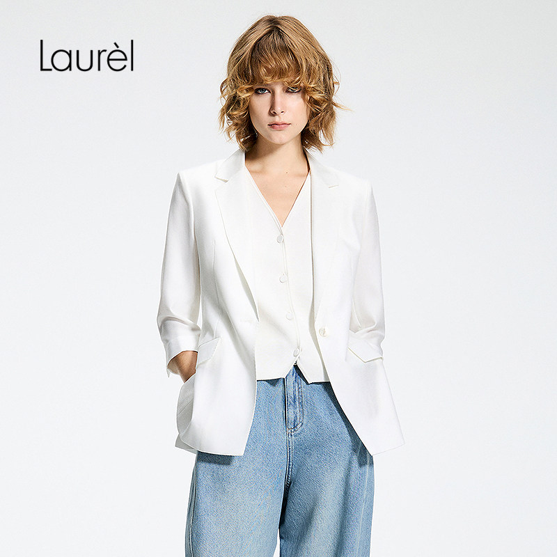 Новый летний костюм Laurel 26 лунно-белого цвета с микро-талией на одной пуговице LWL372T04000