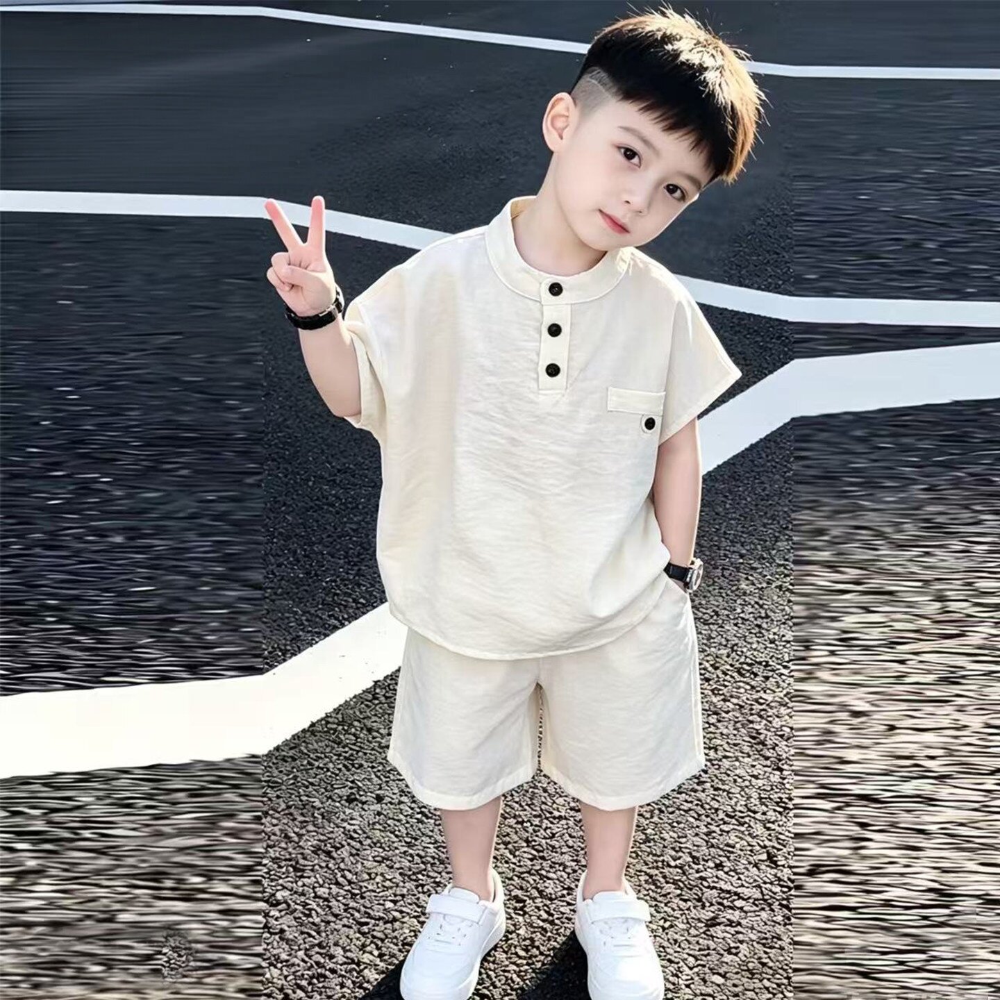 Летний свободный льняной костюм для мальчиков красивый Новинка 2026 года young master детская летняя одежда из тонкого хлопка и льна в тренде