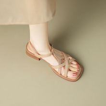 Mu Xiaoxi's Feet Feeling Sandals for Women's Summer 2024 New Comfortable Commuting Casual Sheepskin Soft Sole Low Heel Roman Anti slip