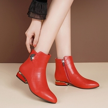 Red pointed boots, children's new Chelsea boots for autumn and winter 2023, small fragrant style mom short boots, flat bottomed Martin boots