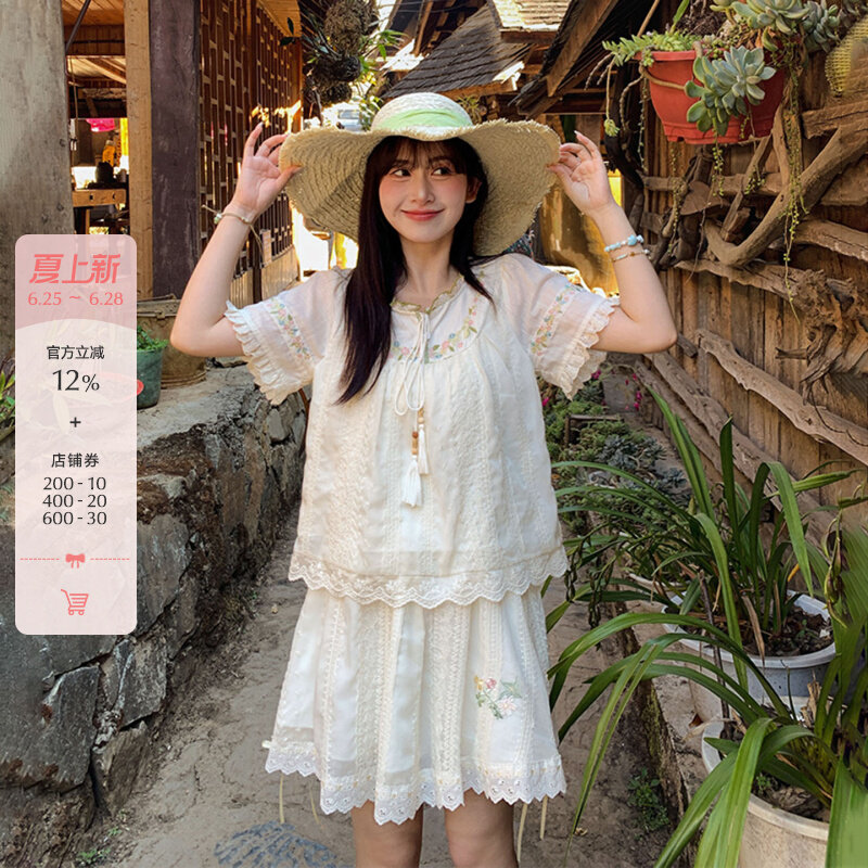 Forest Womens Tribe Sweet Apricot Countryside Embroidery Top Womens Summer New Forest Lace Short Sleeve Loose Shirt Spring