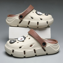 Baotou hole shoes make men feel like stepping on feces when wearing them outside in summer