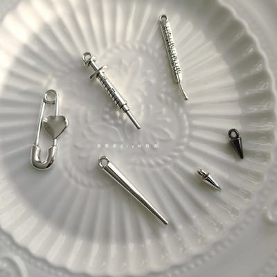 taobao agent 别针针筒吊坠DIY合金手工饰品配件满包邮