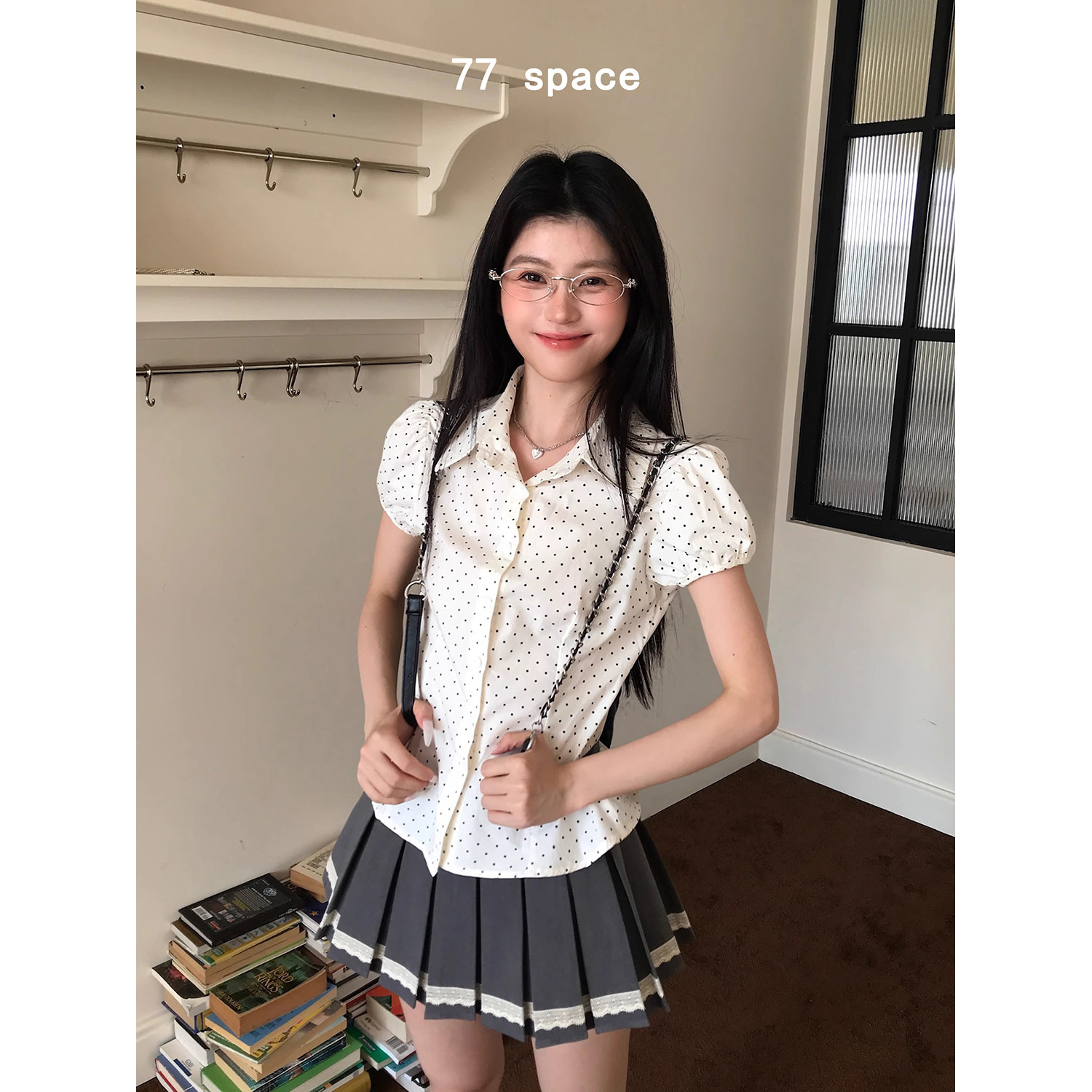 BWSZ French-style short-sleeved shirt for women, sweet and versatile polka dot, slim fit, turn-down collar, puff sleeve top.