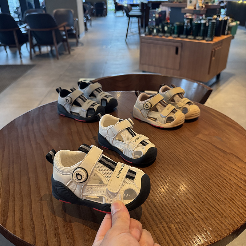 Сандалии Carter rabbit/ коллекция 2025 года, летняя обувь для малышей на мягкой подошве для маленьких девочек, обувь с дышащей сеткой для мальчиков в корейском стиле, обувь Baotou