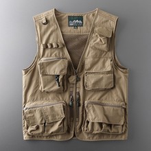 Outdoor mountaineering and fishing vest