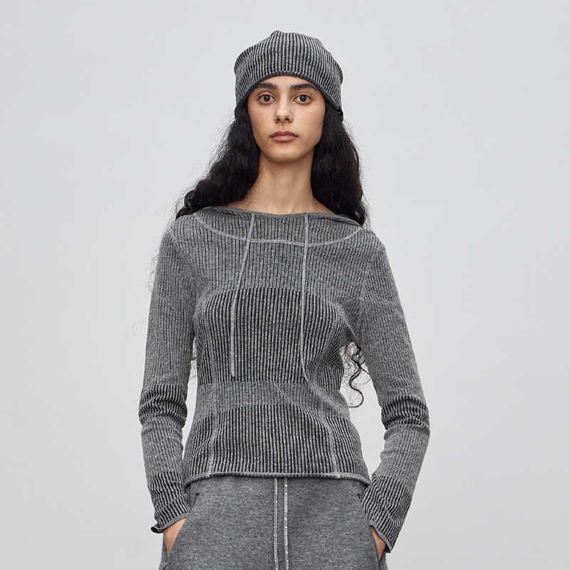 Полушерстяная полукруглая женская одежда [спортивная] 2025 осень, тонкая женская куртка в полоску с капюшоном и длинными рукавами.