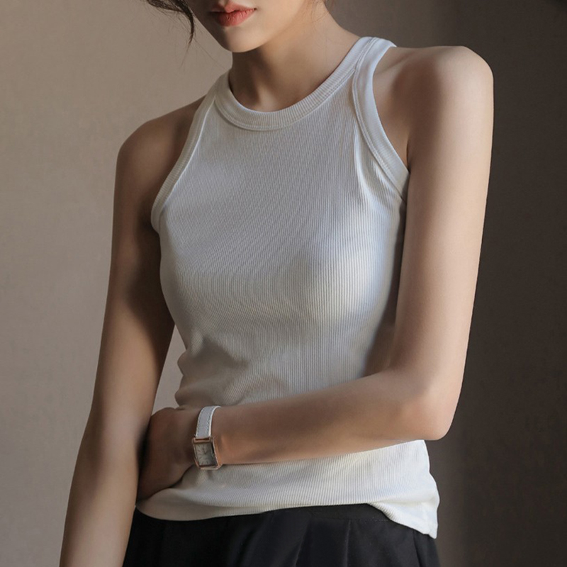 Sleeveless I-shaped vest with chest pad