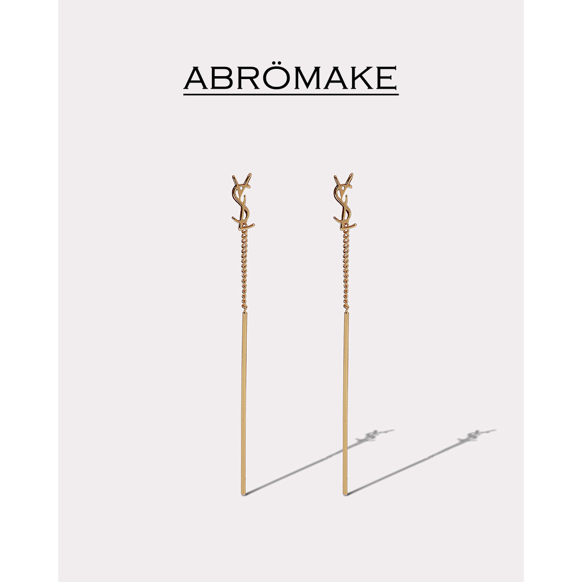 【ABROMAKE】 Легкие роскошные серьги с французскими буквами, новинка 2026 года, золотые серьги, женские высококачественные серьги с кисточками