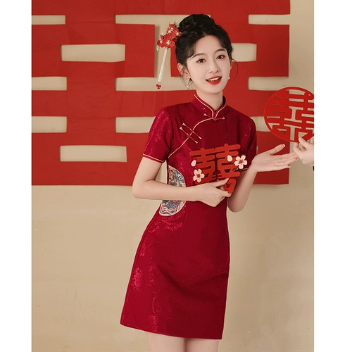 Красное ципао, вечернее платье, свадебное платье для невесты, короткая мини-юбка, с вышивкой, китайский стиль, подходит для подростков