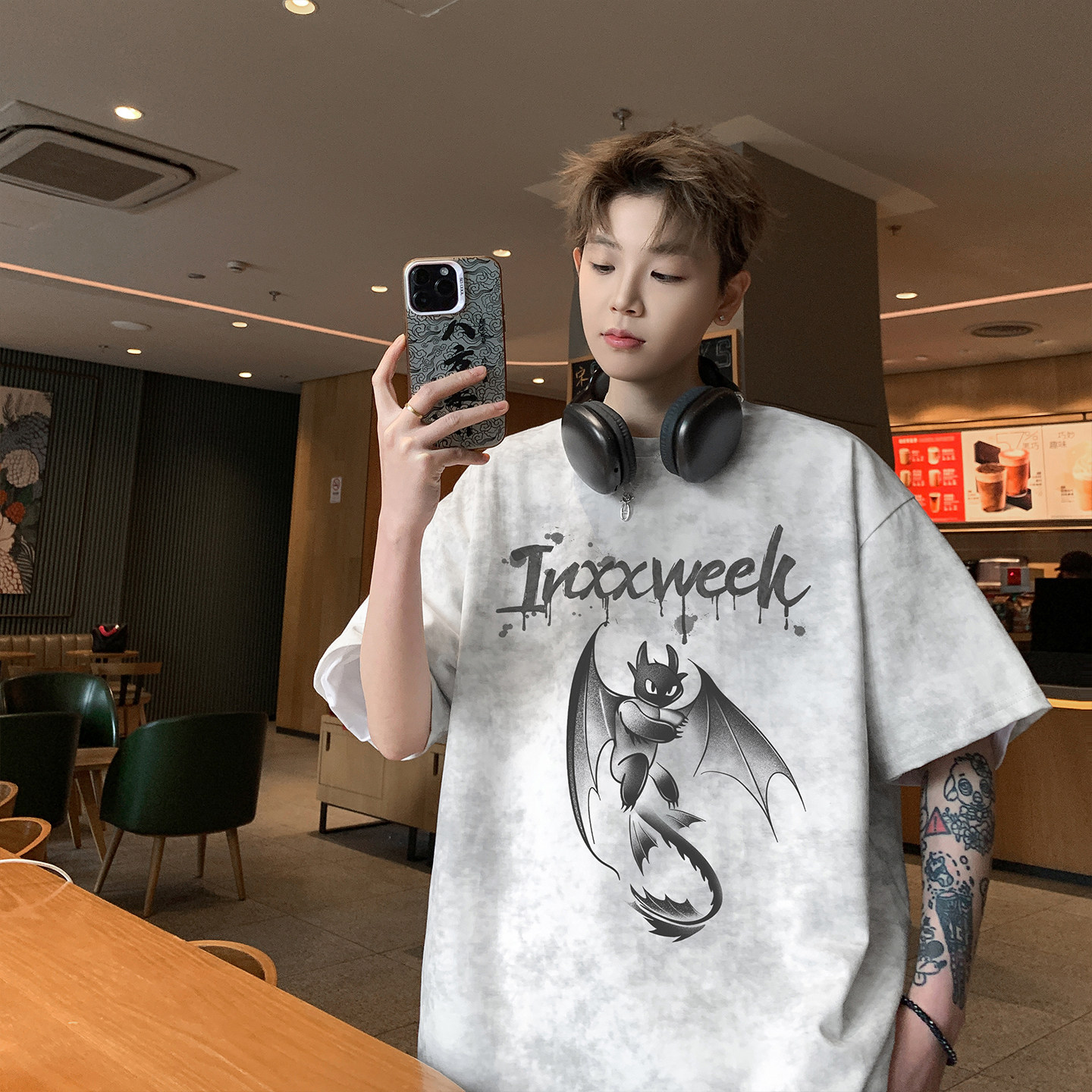 Мужская модная футболка tie-dye с короткими рукавами, новинка 2025 года, замшевая плотная футболка с беззубым принтом American high street, с короткими рукавами большого размера