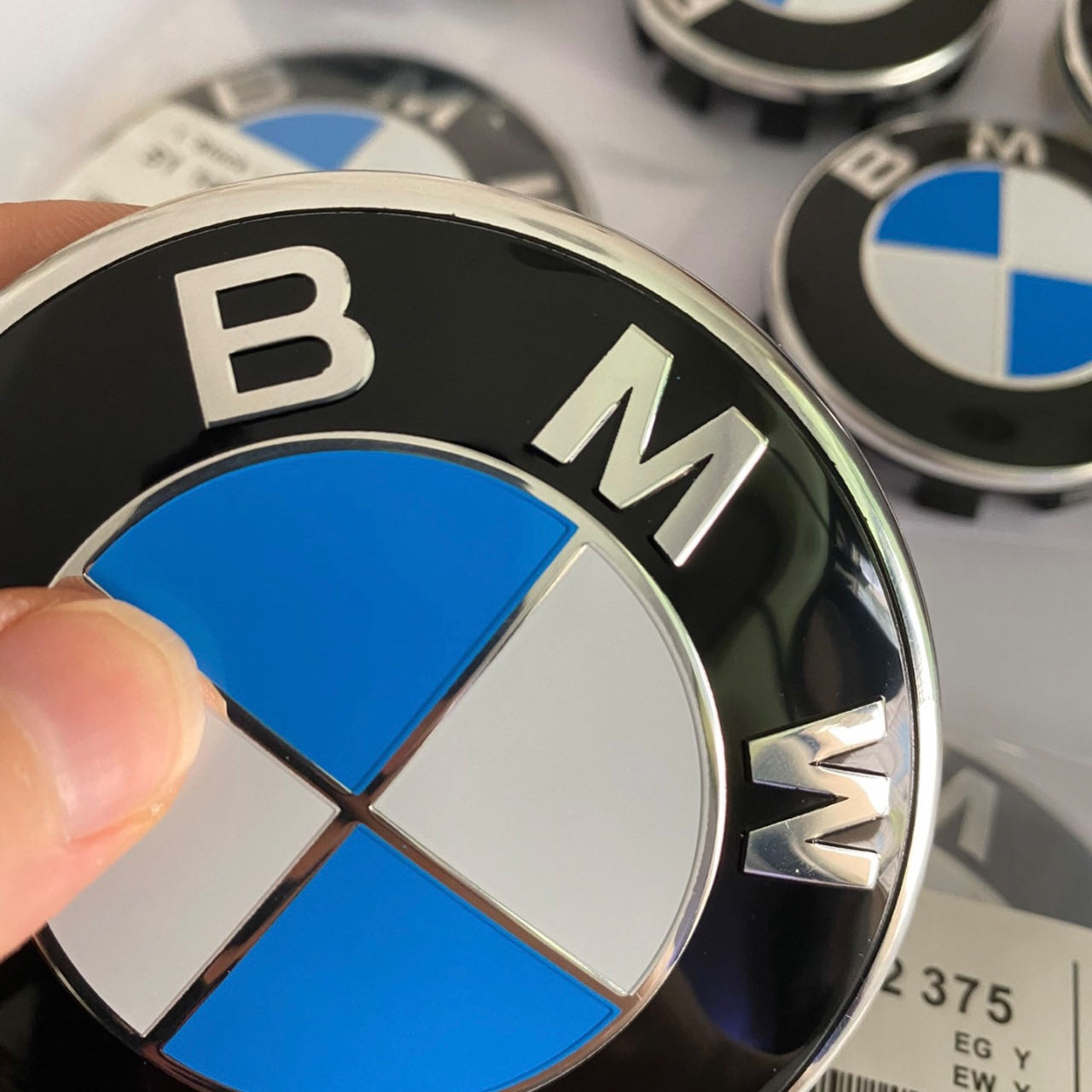 Подходит для логотипа автомобиля BMW 3 серии 5 серии 7 серии спереди и сзади логотип 1 серии X7X1X3X5X6Z4 наклейка с логотипом автомобиля на капоте сзади