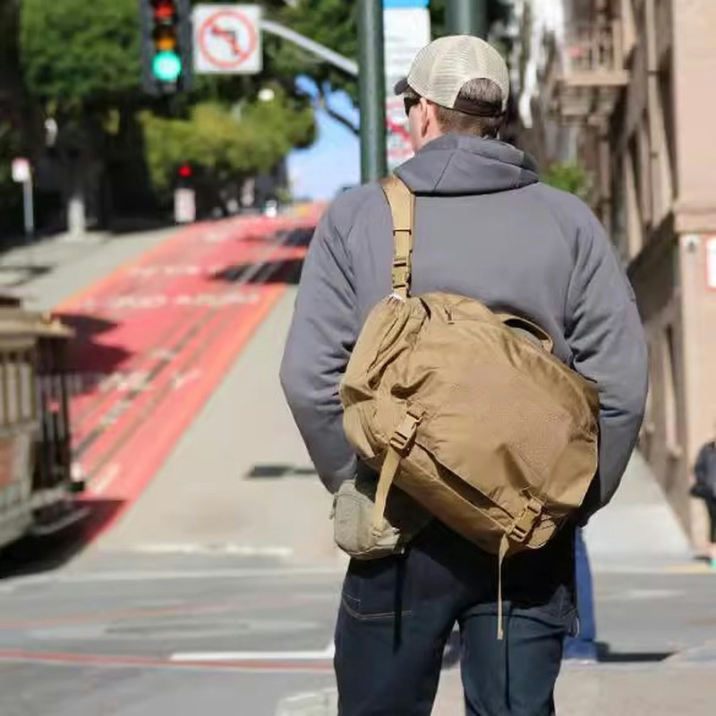 HELIKON HELIKON COURIER Messenger bag Outdoor travel trend компьютерная сумка-мессенджер на одно плечо большого размера