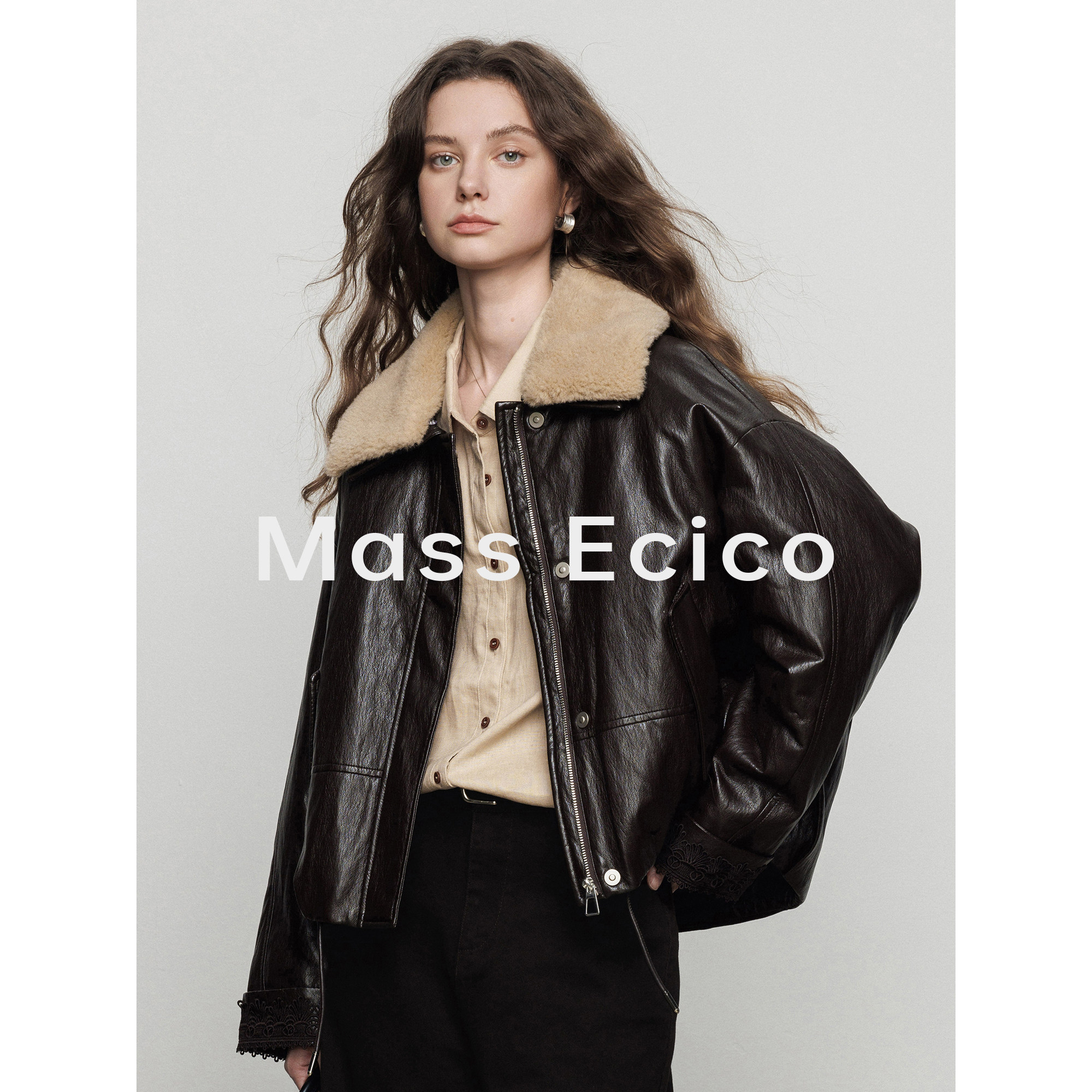 Женский пуховик из плюша с лацканами кофейного цвета Mass Ecico...