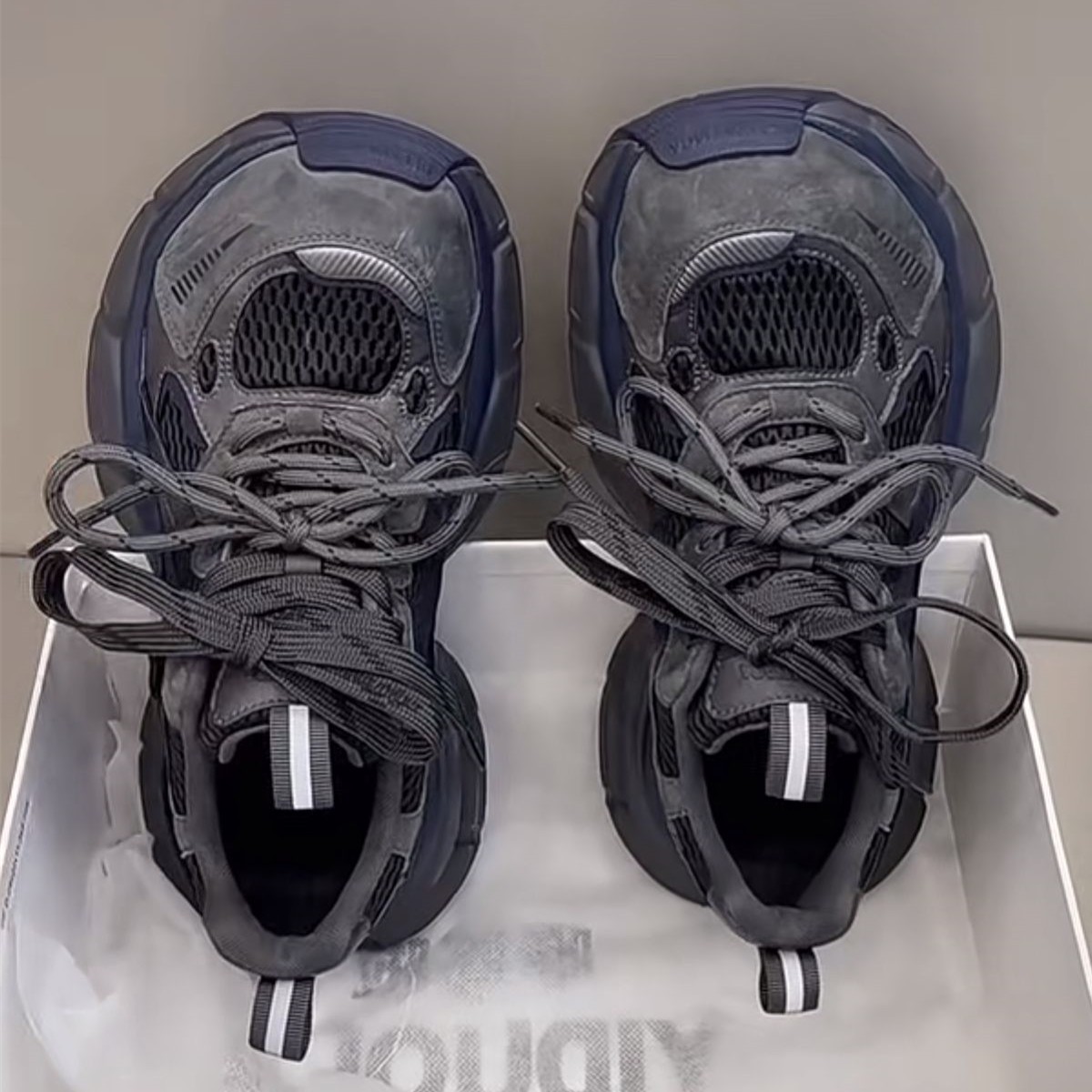 Кожаная сетчатая обувь знаменитостей super hot daddy shoes; женская осенняя новинка 2025 года; универсальная повседневная спортивная обувь на толстой подошве в стиле Пэрис