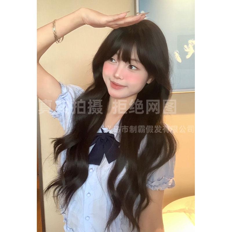 Yiwu Zhiba Wig Co., Ltd. Женские длинные вьющиеся волосы с модной многослойной водной рябью, Черно-коричневая натуральная воздушная челка