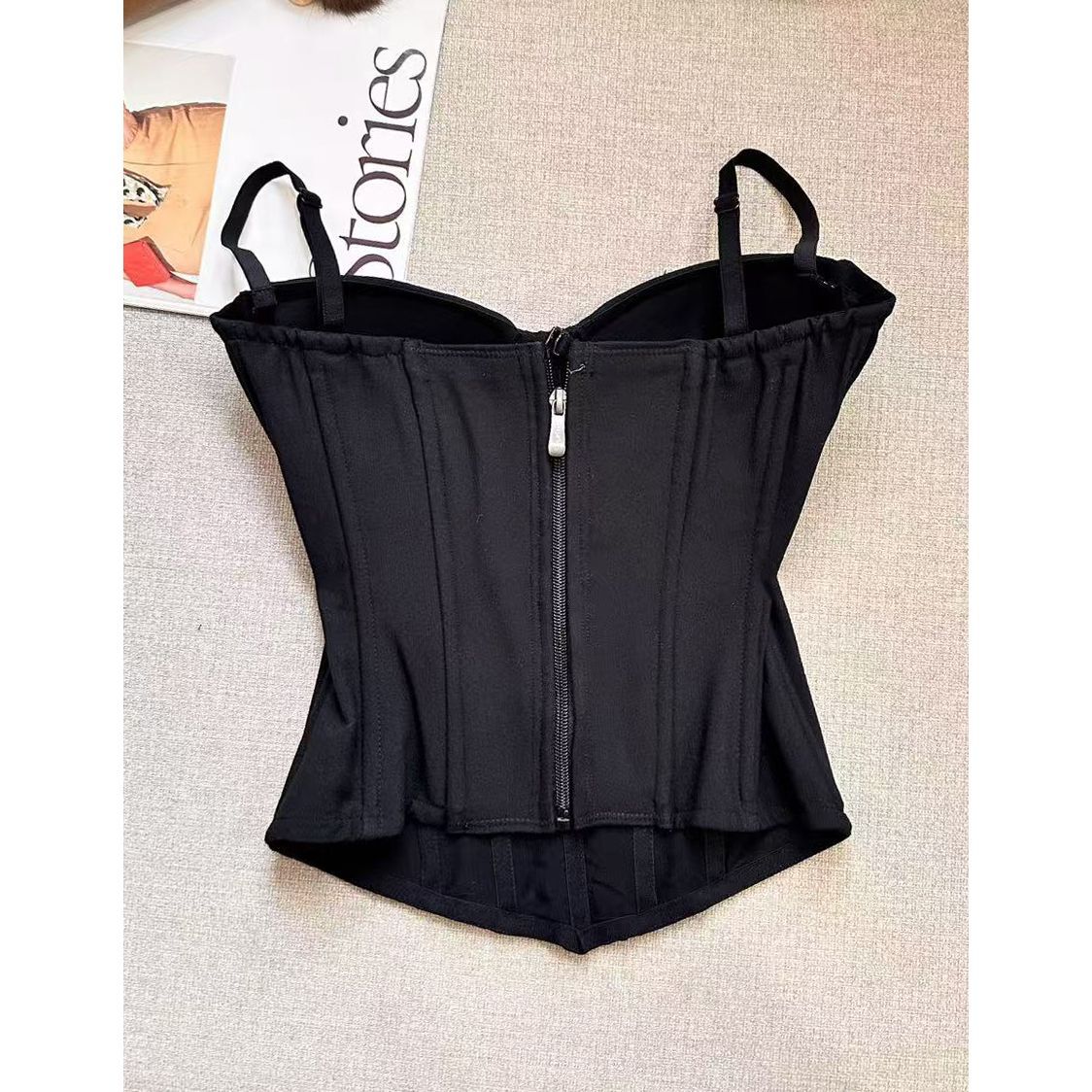 New high-end fishbone strapless camisole tank top for sexy women, slim fit and flattering...