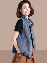 European denim vest for women in spring and autumn 2024, new western-style and fashionable tank top, oversized camisole, worn over the shoulders, and a vest for external wear