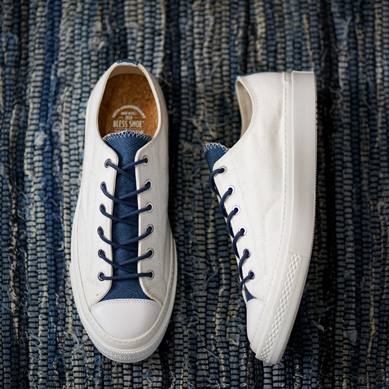 Серия BLESS shoe indigo blue dye - белые парусиновые туфли ручной работы с низким вырезом, сочетающиеся по цвету с мужской и женской обувью