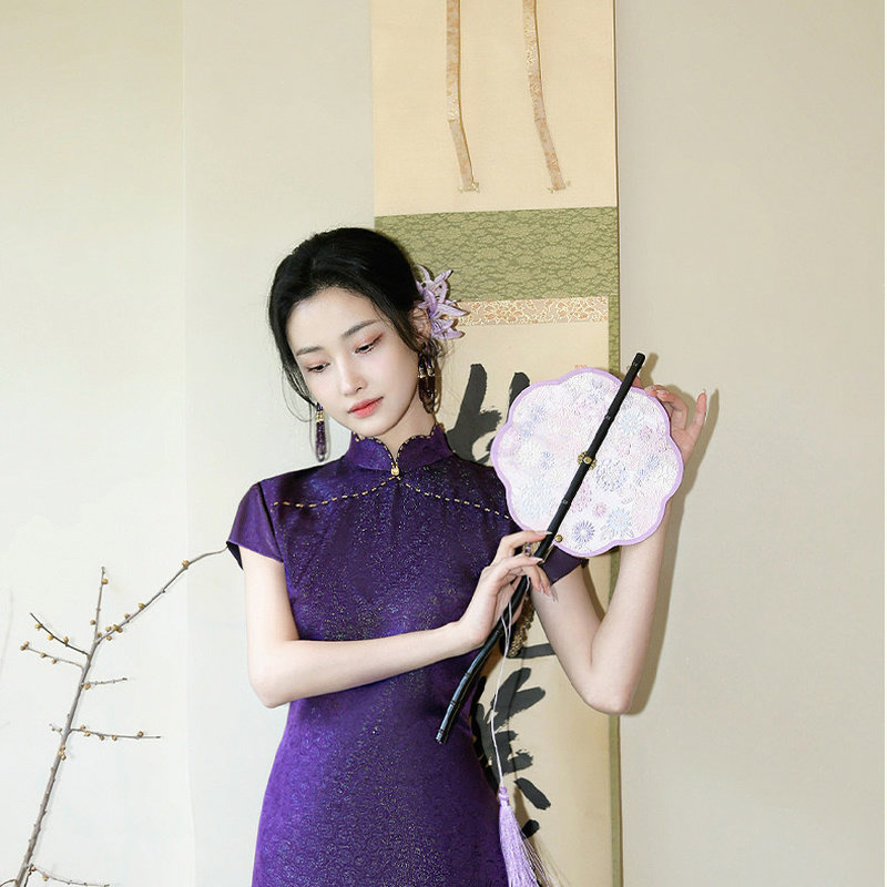 Yi Hongyan 