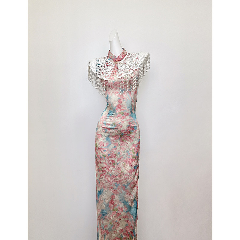 Очень красивое облегающее платье cheongsam с розовым облаком на плечах, новое китайское платье для помолвки высокого класса, 2026, новый национальный стиль - это красиво