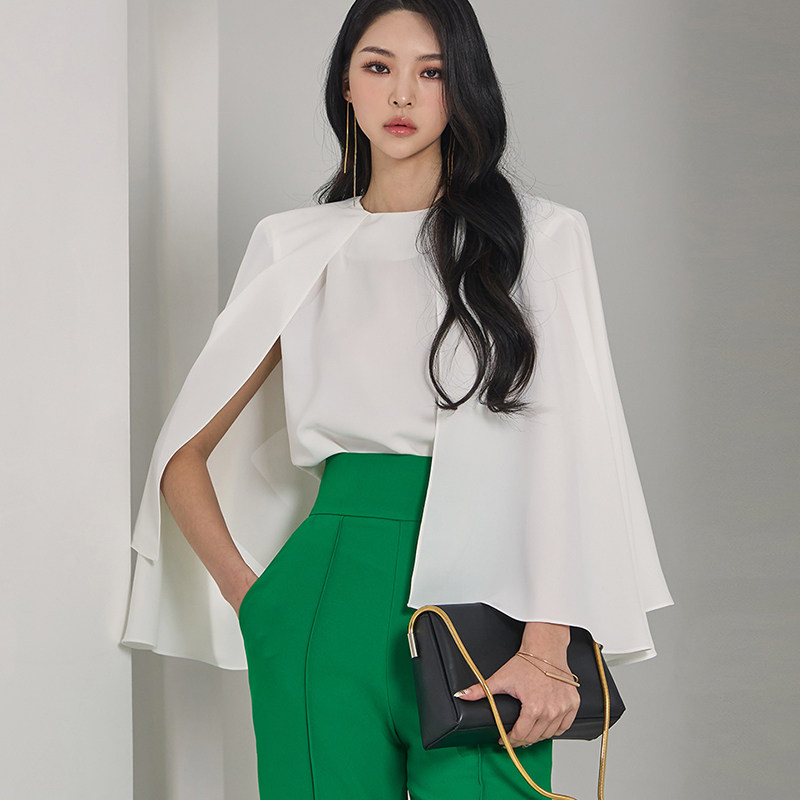 Sophisticated Queen 2026 Spring/Summer Korean Style High-End Fashionable Elegant Round Neck Shawl-Style Batwing Sleeve Shirt