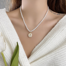 The store has had repeat customers for four thousand years, and the old store is searching for Korean and French style elegant pearl necklaces, sweet tulip pendants, neck chains, Instagram Wind Immortal aura collarbone chains, female 6237