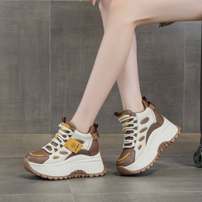 Женская кожаная обувь для папы длиной 8 см; коллекция 2026 года; сезон осень-зима; новый стиль; увеличивающая рост внутренняя часть на толстой подошве; универсальная повседневная женская обувь