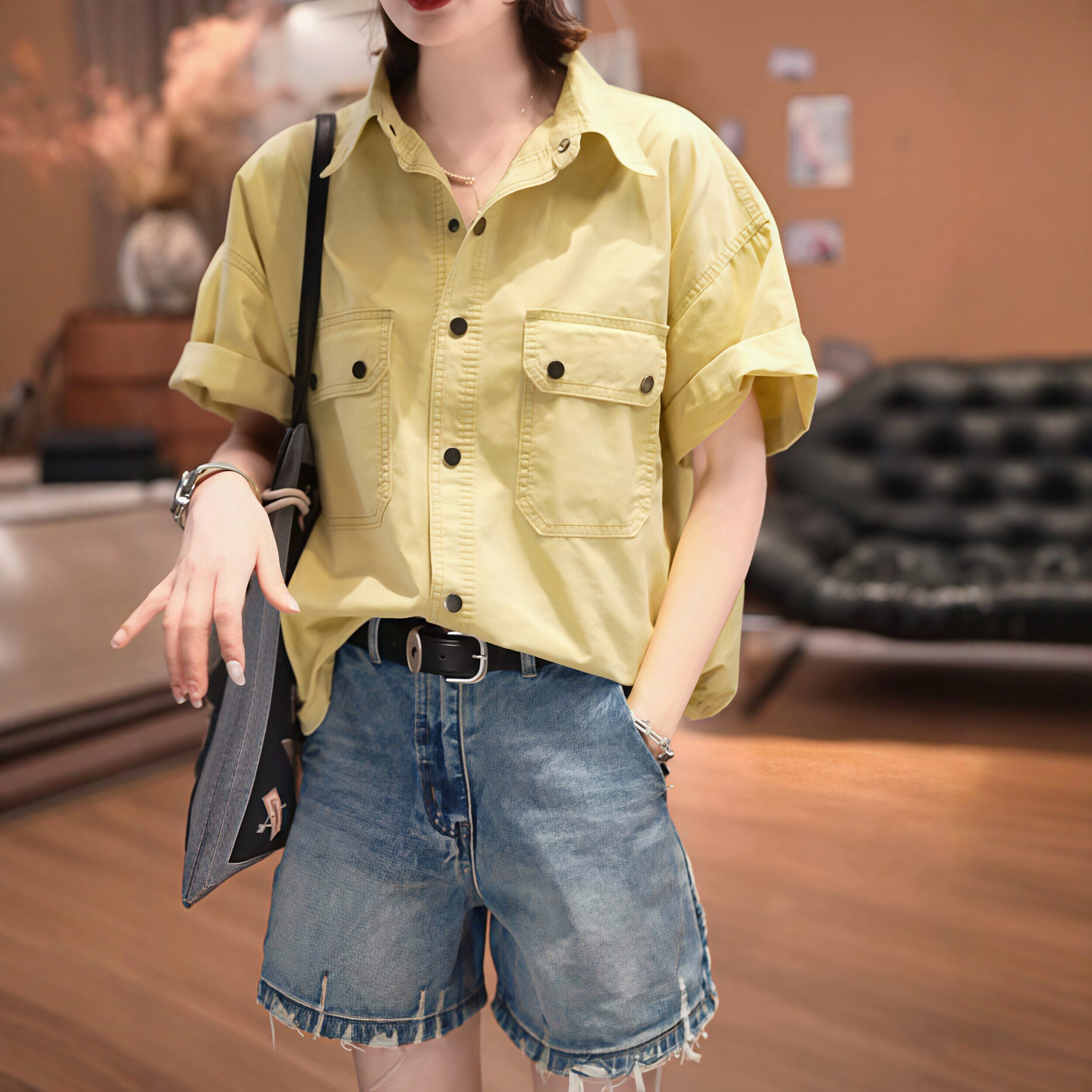 Women's short-sleeved work shirt with visible stitching, new summer 2026 style, fashionable, elegant, versatile, slimming, single-breasted top.