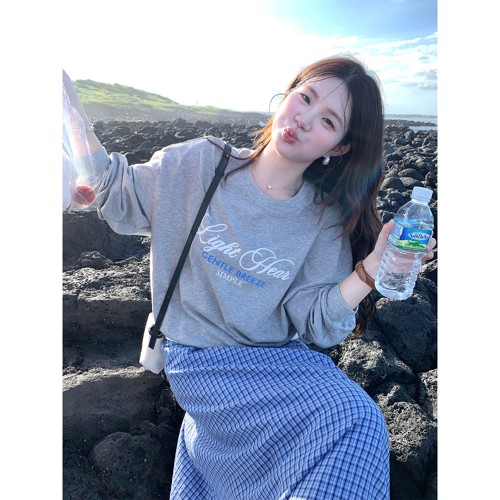 Huohuo relaxed and practical Korean loose printed sweatshirt for womens pullover without hat round neck thin autumn top