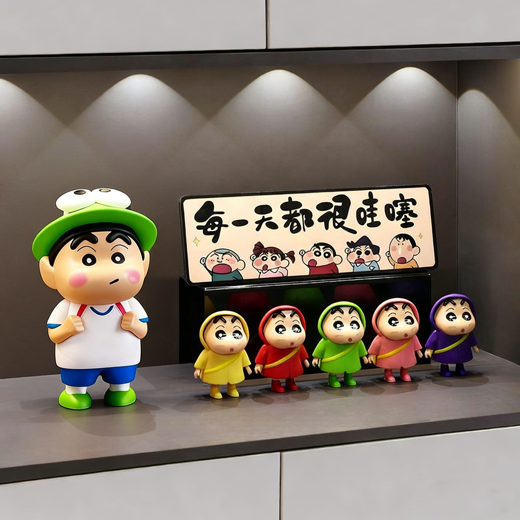 Карандаш Shin-chan украшает входное крыльцо светом, роскошной высококачественной гостиной, ТВ-кабинетом, настольным украшением, подарком на новоселье
