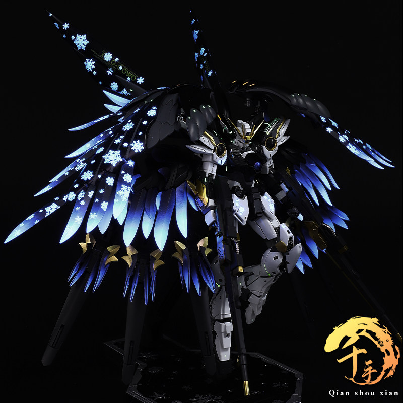 Тысяча рук закончила шестикрылую модель MG Yexue Angel Bandai с принтом флуоресцентного черного летающего крыла нулевого типа от выпадения волос Gundam в сборе.