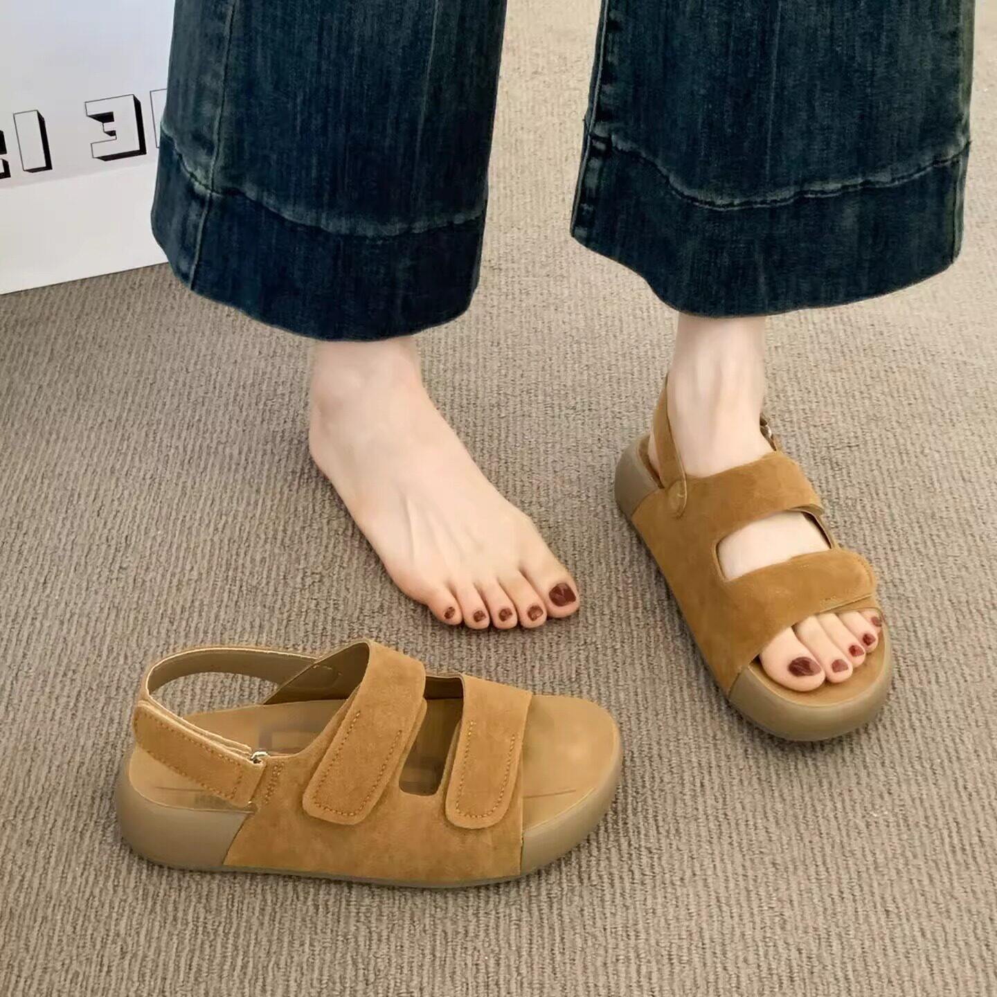 Женские босоножки Birken из сверхмягкой овчины на толстой подошве, летняя новинка 2026 года, универсальная пляжная обувь в римском стиле, которая не утомляет ноги.