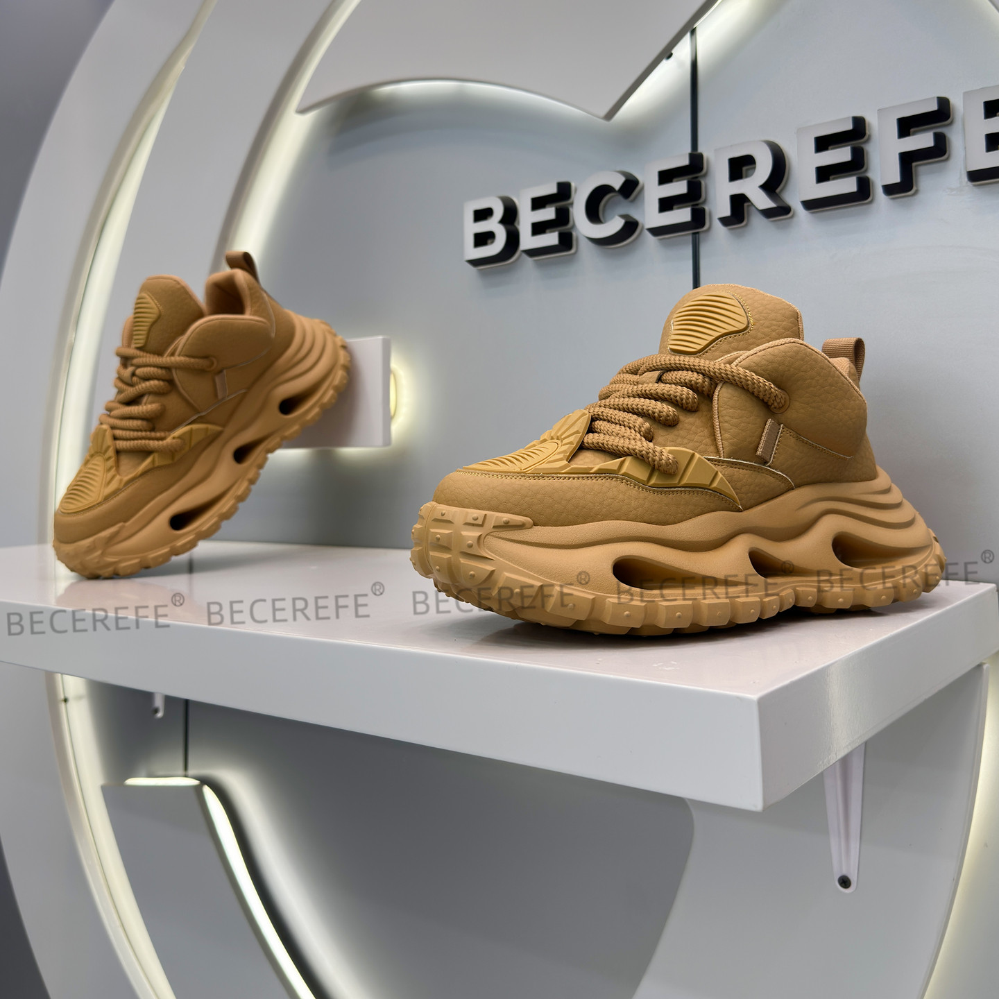 Becerefe/модная мужская обувь в стиле знаменитостей; новинка 2026 года; весенняя универсальная повседневная обувь для папы на толстой подошве с низким вырезом