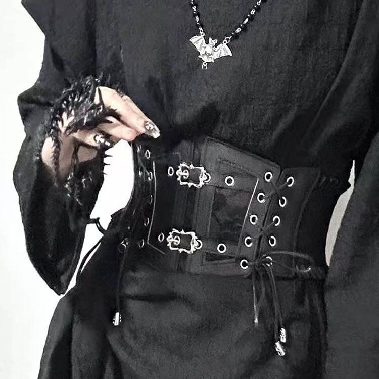 Retro-style waist belt, wide belt for women, suitable for wearing as outerwear, exudes a sophisticated feel when paired with a skirt...