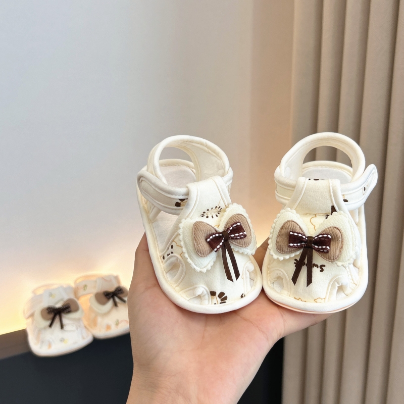 Летняя женская дышащая обувь для малышей от 0 до 1 года на мягкой нескользящей подошве из дышащего хлопка baotou не может упасть с детских сандалий