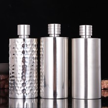 Returned customers in the store have visited 18 kinds of color wine bottles Stainless steel 304 high-grade 1 kg 2 kg household portable personalized thickened creative white wine bottles