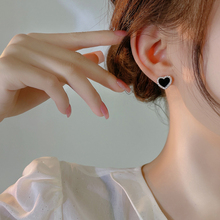 Korean version of pure silver internet celebrity with the same style earrings, luxurious and personalized black