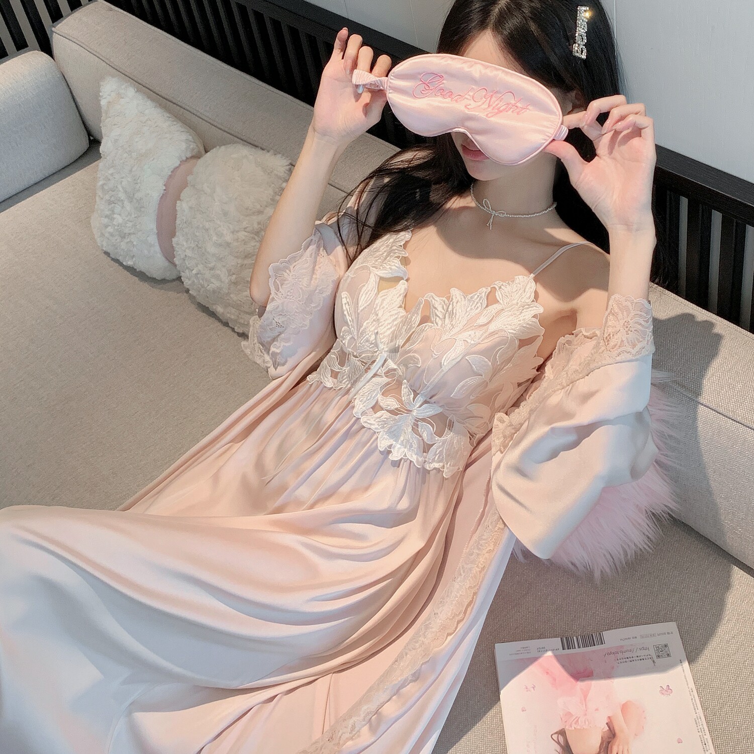 Ночная рубашка на бретельках French pure desire с накладкой на груди, весенне-осенняя легкая пижама для зрелой королевской сестры, женственная новинка 2026 года, высококачественное чувство
