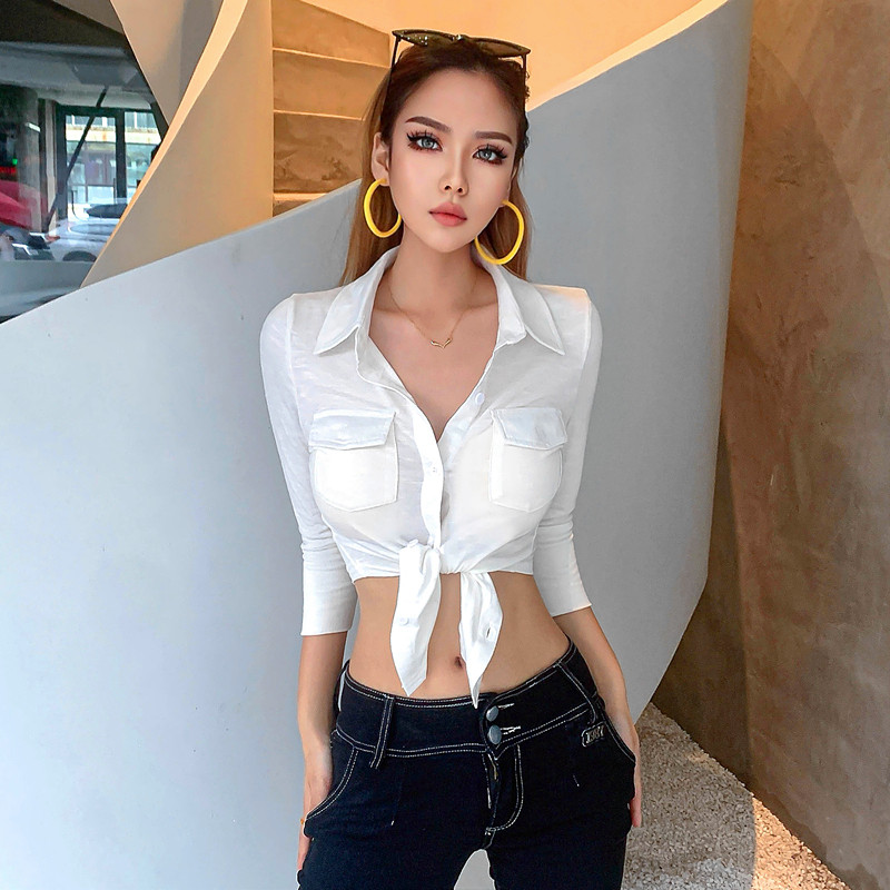 Pure and alluring retro polo collar white shirt for women, with a knotted button design, sexy short crop top.