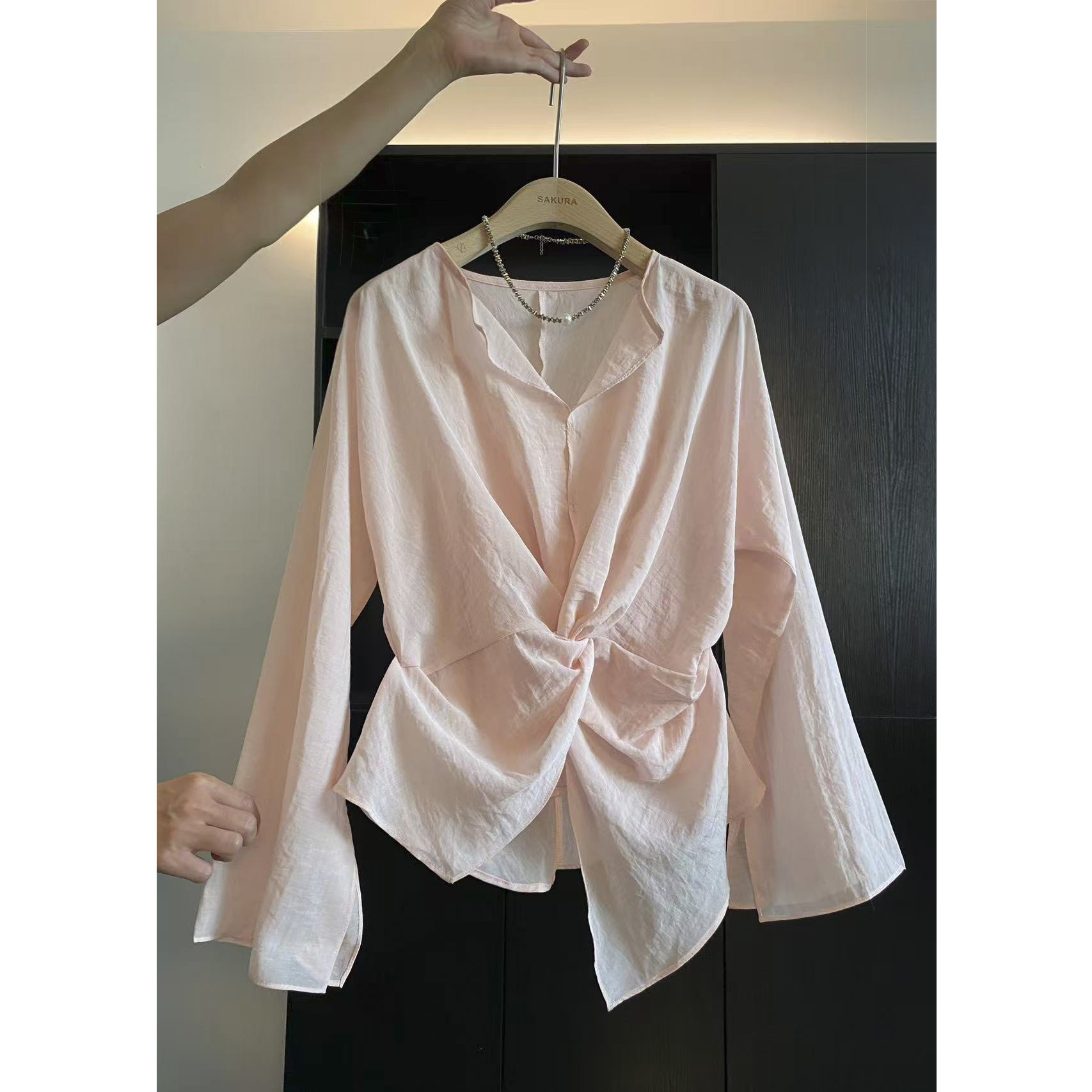 SAKURA LUXE's DIY "Peach Blossom Shadow" Collared Two-Piece Long-Sleeved Shirt Set with Waist Knot and Fit