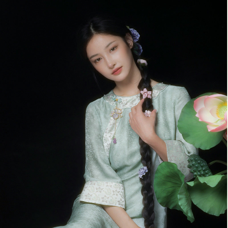 Yi Hongyan 