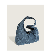 Women's bag 2022 new high-end niche design canvas bag large capacity shopping bag single shoulder armpit bag large bag