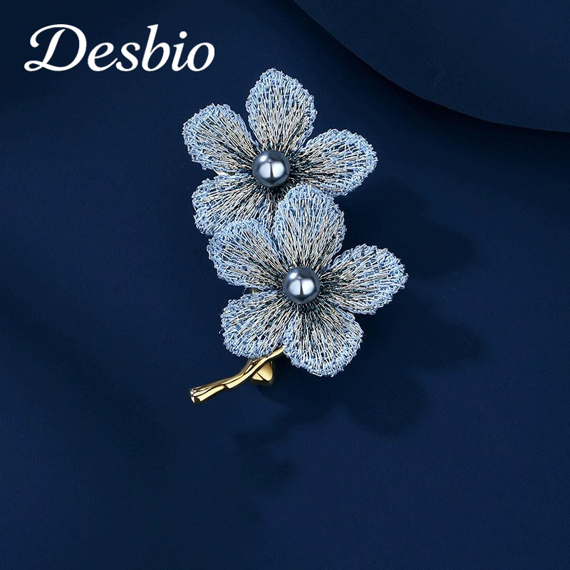 Desbio Blue Flower Brooch, Elegant Women's Pearl Flower Corsage Pin, Perfect Birthday Gift for Mothers or Elders.