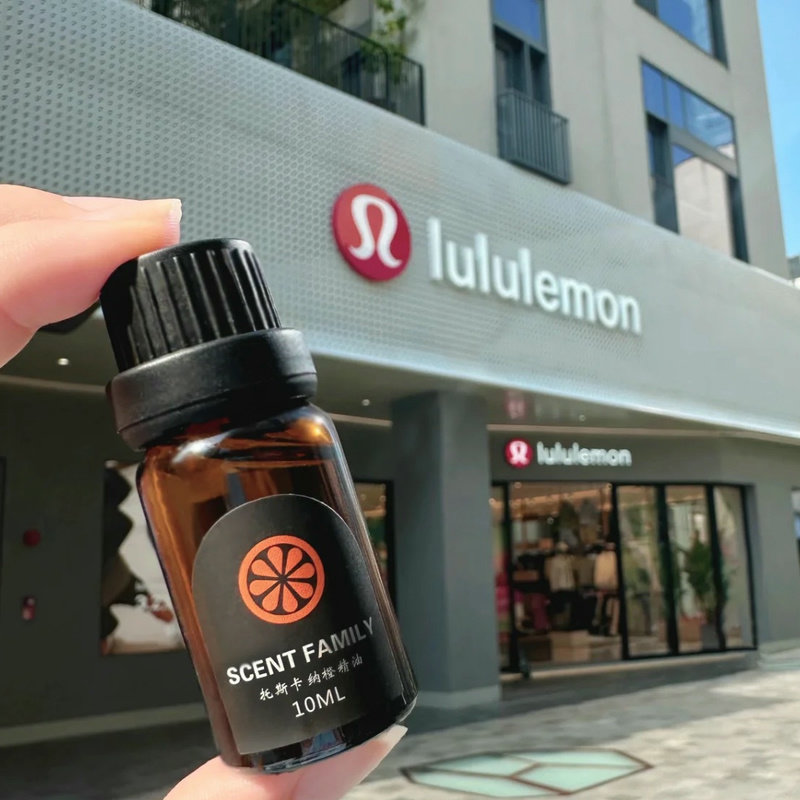 Магазин Lululemon с таким же ароматерапевтическим эфирным маслом Тосканского апельсина, подлинным эфирным маслом тосканского апельсина