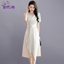 Summer dress for women in 2024, new high-end, stylish, slim fitting women's clothing, stunning V-neck skirt