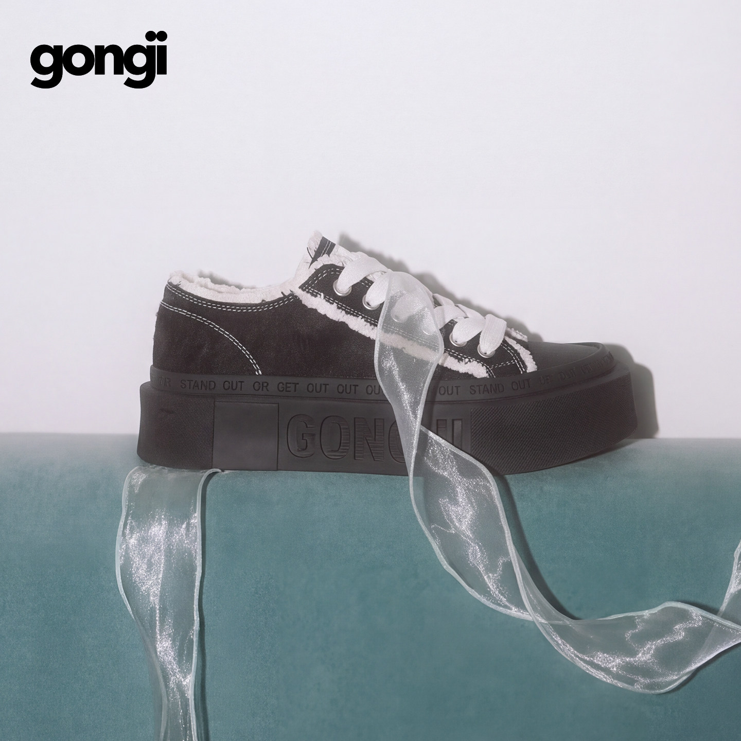 [Чжоу Шэнь в том же стиле] обувь GONGJI с квадратным носком, женская парусиновая обувь увеличенного размера на толстой подошве, повседневная обувь нишевого дизайна