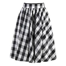 -New black and white black and white plaid sweet skirt